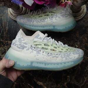 Yeezy Boost 380 Alien Blue Streetwear/Lifestyle Shoes Size 6.5 Men/8 Women